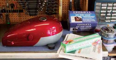 Apply an Epoxy Sealer on a Leaking Gas Tank Image